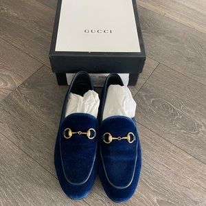 Women’s Gucci Blue Velvet loafers size 36.5